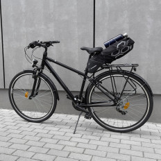 Warty Bicycle Bag pod zadostuje stranski torbi za 12 l črna