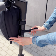 Vodoodporna ročaja Scooter torba na skuterju 4L črni