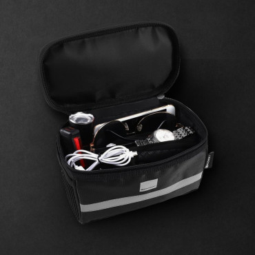 Sac de vélo sur le volant avec un cas de téléphone 2 L noir