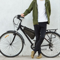 Saco de bicicleta em um quadro de 5 l cinza