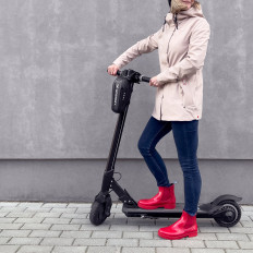 Bolso de la scooter de la diadema impermeable en un scooter 2 l negro