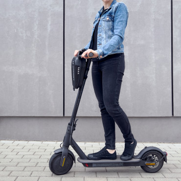 Vodotesná čelenka Scooter Bag na skútri 3 L čierny