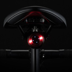 Baglygte cykellys med mikro USB Red Light 5 Black Modes