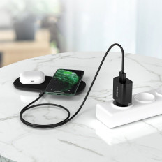 Quick QuickCharge 3.0 18 W 3A Carregador de Rede + USB 1M Black Cable
