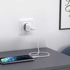 Carregador de rede USB Tipo c pd 20w branco