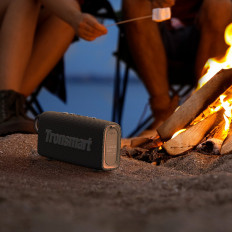Izlet brezžični Bluetooth zvočnik 5.3 Vodotesni IPX7 10W zelena kamuflaža