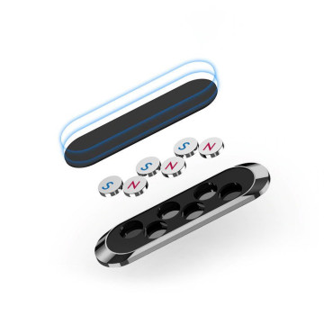 Mango magnético en el teléfono en el tablero de instrumentos pegado negro