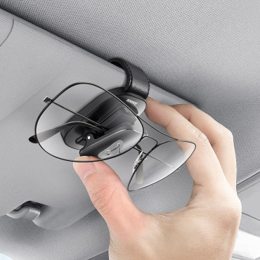 Auto klipu turētājs uz melnās brilles