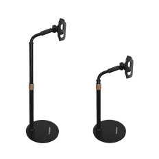 Carrinho de mesa e tablet telefone na mesa negra