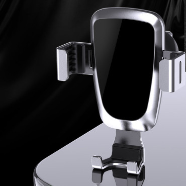 Suporte de carro gravitacional para um smartphone de cabelos negros
