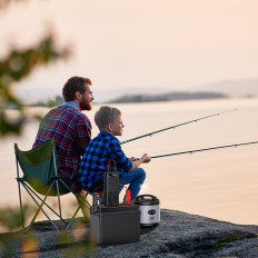 Autó 12V áramváltó 230V 500W EU és CN dugóhoz
