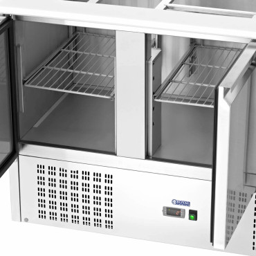 3-vratno solato hladilno tabelo s povečevalnim steklom 8x gn 368 l