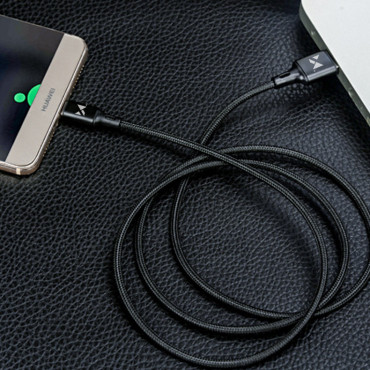 Kabeļu USB kabelis iPhone zibens 2.4a 1m melns