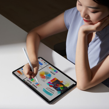 Stylus med trådlös lastning för iPad vit + utbytbar spets