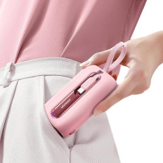 PowerBank 10000MAH krāsains sērija 22.5W ar USB-C kabeļiem un iPhone zibens rozā