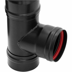 Um conjunto de tubos de chaminé para um fogão de pellet de aço carbono. 80 mm