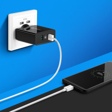 Omrežni polnilnik za 2x USB-A 36W QC3.0 - črna