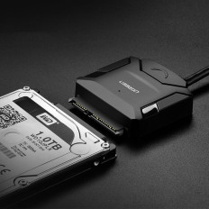 Kabelový adaptér pro HDD a SSD SATA 2.5 '' / 3.5 '' USB 3.0 až 4TB - černá