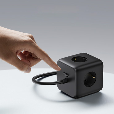 Polnilnik Power Strip AC 240V GAN 2X USB-C2X USB-A 3X AC 240V - črna