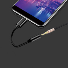 Adapteradapter med USB-C på ljudet 3.5 Mini Jack-uttaget