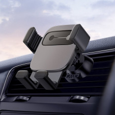 Suporte de carro gravitacional em um telefone xadrez. Cubo preto
