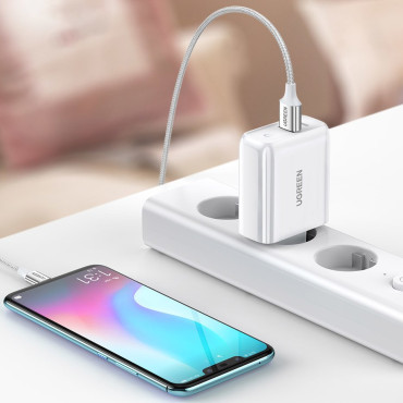 Hitro USB-C + USB 36 Omrežni polnilnik v Quick Charge 4.0 Power Dostava Bela