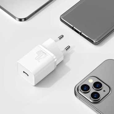 Hitri nakladalec za iPhone Suki SI 1C 20W Power Dostava + USB-C kabel - Lightning 1M Bela