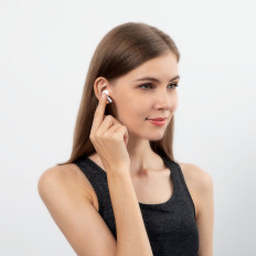 Brezžične slušalke W3 Bluetooth 5.0 TWS sledi vodotesni IP55 bela