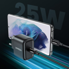Nätverksladdare för USB-C 25W PD + USB-C 2M svart kabel