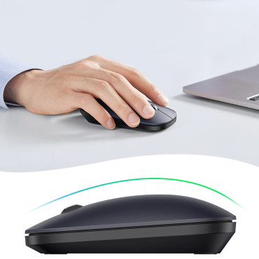 Un pratico mouse wireless a un computer USB grigio