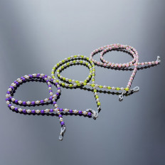 Ķēdes kulons glāzēm purpura pērles