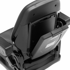 Asiento. Una silla ajustable con reposabrazos y una tira para el tractor. Un asiento de 42x47cm