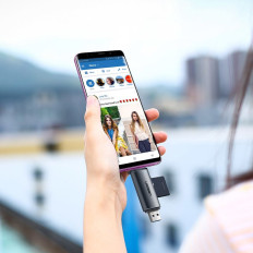 Universal SD Micro SD card reader on USB 3.0 and USB-C 3.0 gray