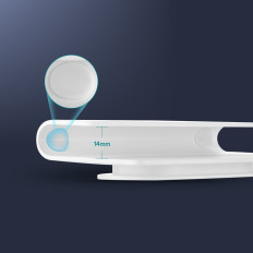 Étagère de support murale sur la tablette de téléphone sur le smartphone à chargement blanc