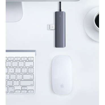 Hub USB-C ločilo - 4x USB 3.2 s sivo power Port Gray