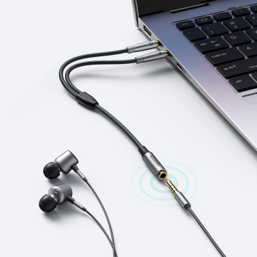 AUX 3,5 mm Distribútor káblov pre slúchadlá a mikrofón 20cm čierna