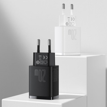 Carregador de rede preto USB USB-C 20W 3A PD QC 3.0