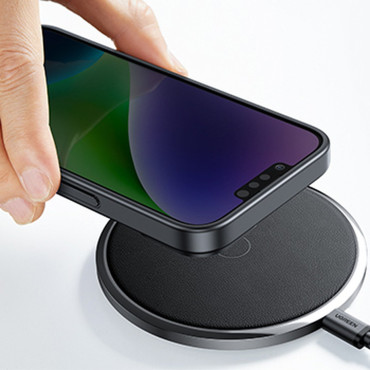 En styv påse med en gelram och ett inbyggt stativ för iPhone 14 Svart