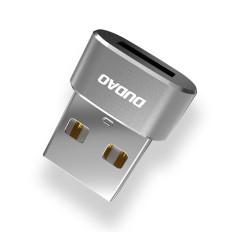 Προσαρμογέας προσαρμογέα με υποδοχές USB-C σε κανονικό μαύρο USB