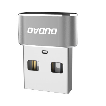 Adaptador de adaptador com conectores USB-C em USB regulares regulares
