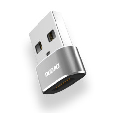 Adaptador de adaptador com conectores USB-C em USB regulares regulares