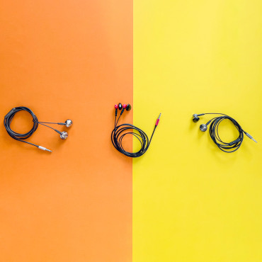 Metal wired earphones 3.5 mm mini jack gray