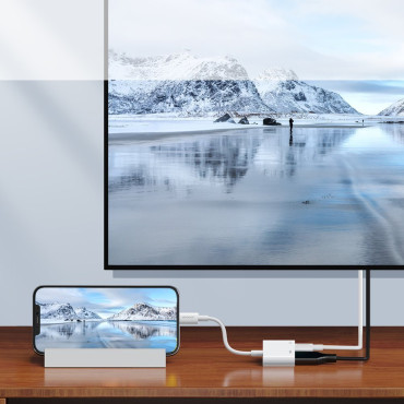 Adapteradapter med iPhone-lightning på HDMI FULLHD + LIGHTNING VIT