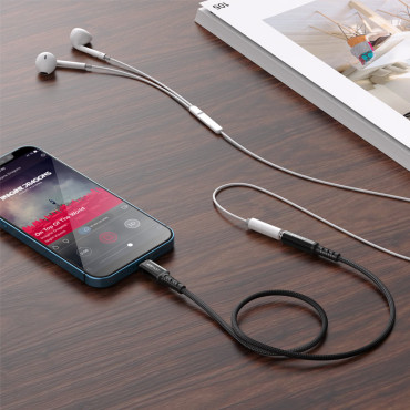 AUX AUX Adapter Adapter för iPhone MFI Lightning - 3.5mm Mini Jack 18cm svart