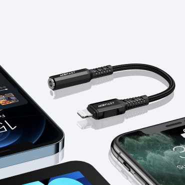 AUX AUX Adapter Adapter för iPhone MFI Lightning - 3.5mm Mini Jack 18cm svart