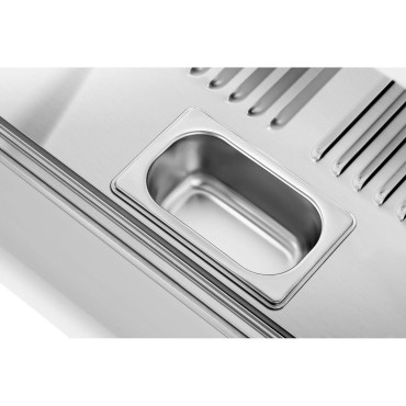 Local de aquecimento. Aparelho para apresentação de pratos 3 prateleiras 1500 W 160 L
