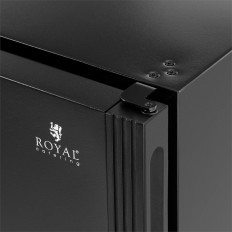 Réfrigérateur. Réfrigérateur de l'hôtel. Minibar. Fermé. 58W 25L