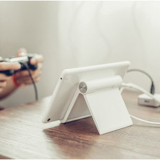 Schreibtisch-Stand-Ständer auf dem Telefon-Handle