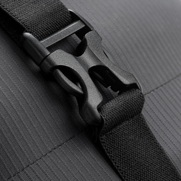 Travesseiro lombar com uma forma de um carro preto comfortride