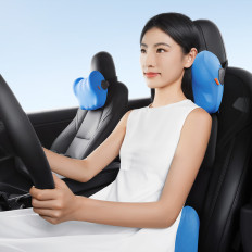 Almofada de carro no encosto de cabeça com forma de comfortride. Azul